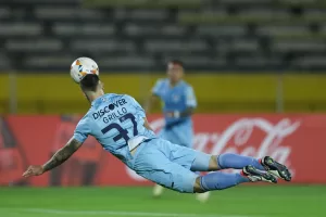 alt Los argentinos Díaz y Nieto ayudan a Católica a avanzar a los cuartos de la Copa Ecuador