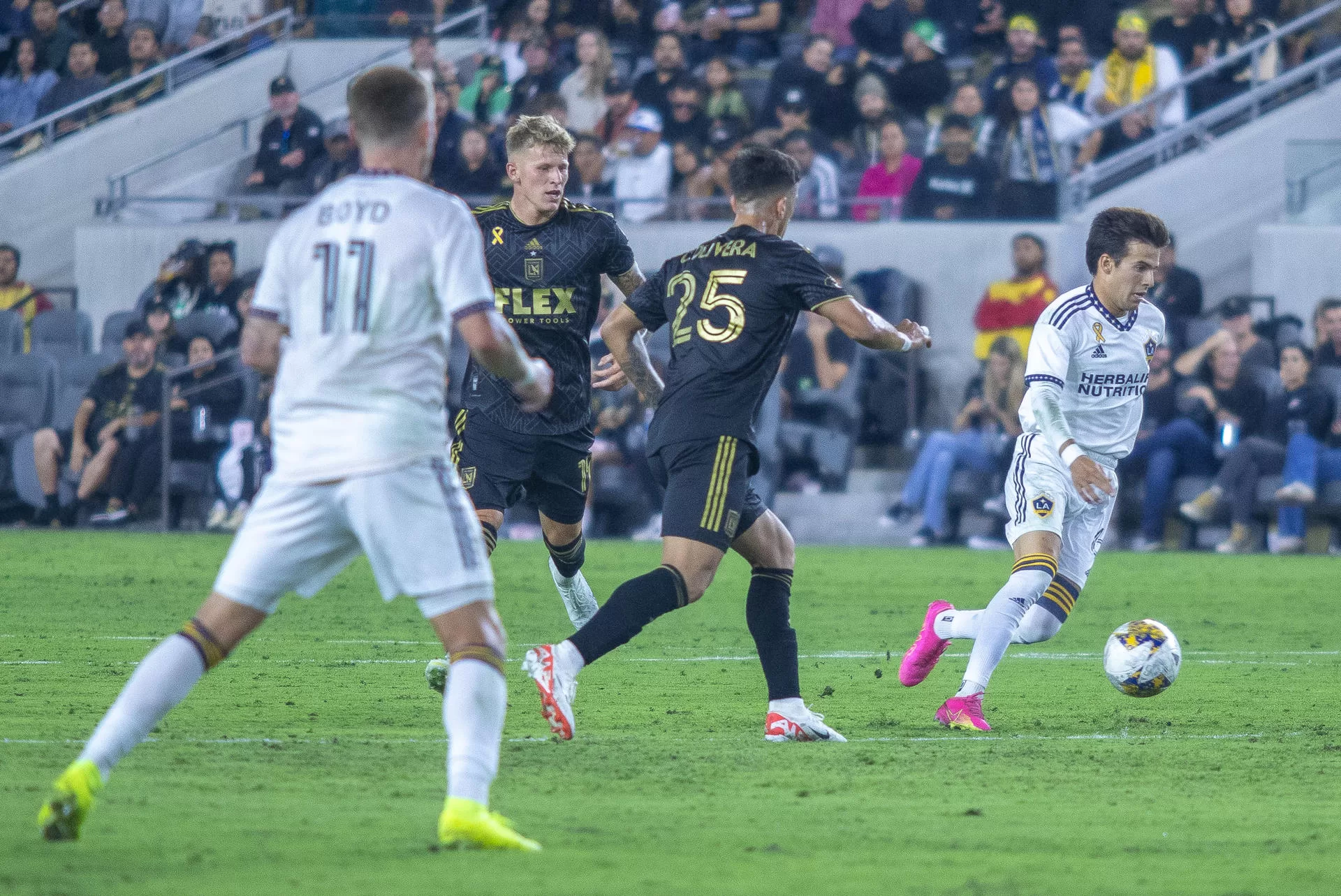 La vuelta del argentino Messi, el misterio del colombiano ‘Cucho’ y ‘El tráfico’ angelino ponen sabor a la MLS