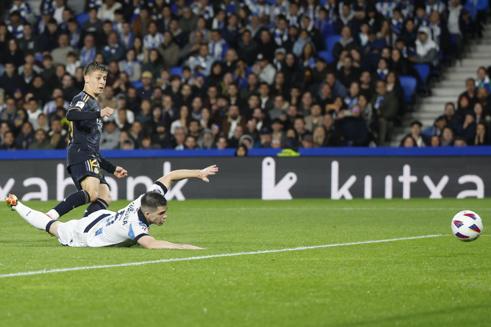 Arda Guler marca el 0-1. EFE/Javier Etxezarreta 