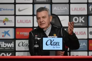alt Javier Aguirre: Contra el Madrid hay que tener claras las ideas y no fallar las ocasiones