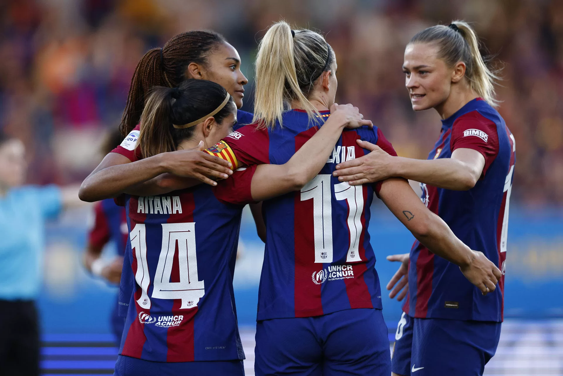 El Barça no titubea, triunfan Eibar y Betis y la Real no puede con el colista