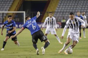 alt 0-0. Huachipato no pasa del empate ante The Strongest pero sigue líder del grupo C de la Libertadores