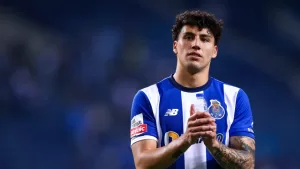 alt Español Martínez y mexicano Jorge Sánchez, obligados a entrenar aparte con el Oporto