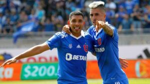 alt Goleadores extranjeros llevan a la U de Chile al liderato