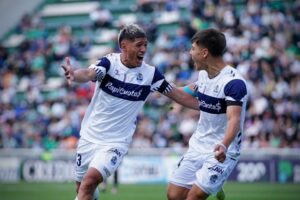alt Técnico uruguayo, debuta siendo líder del fútbol argentino