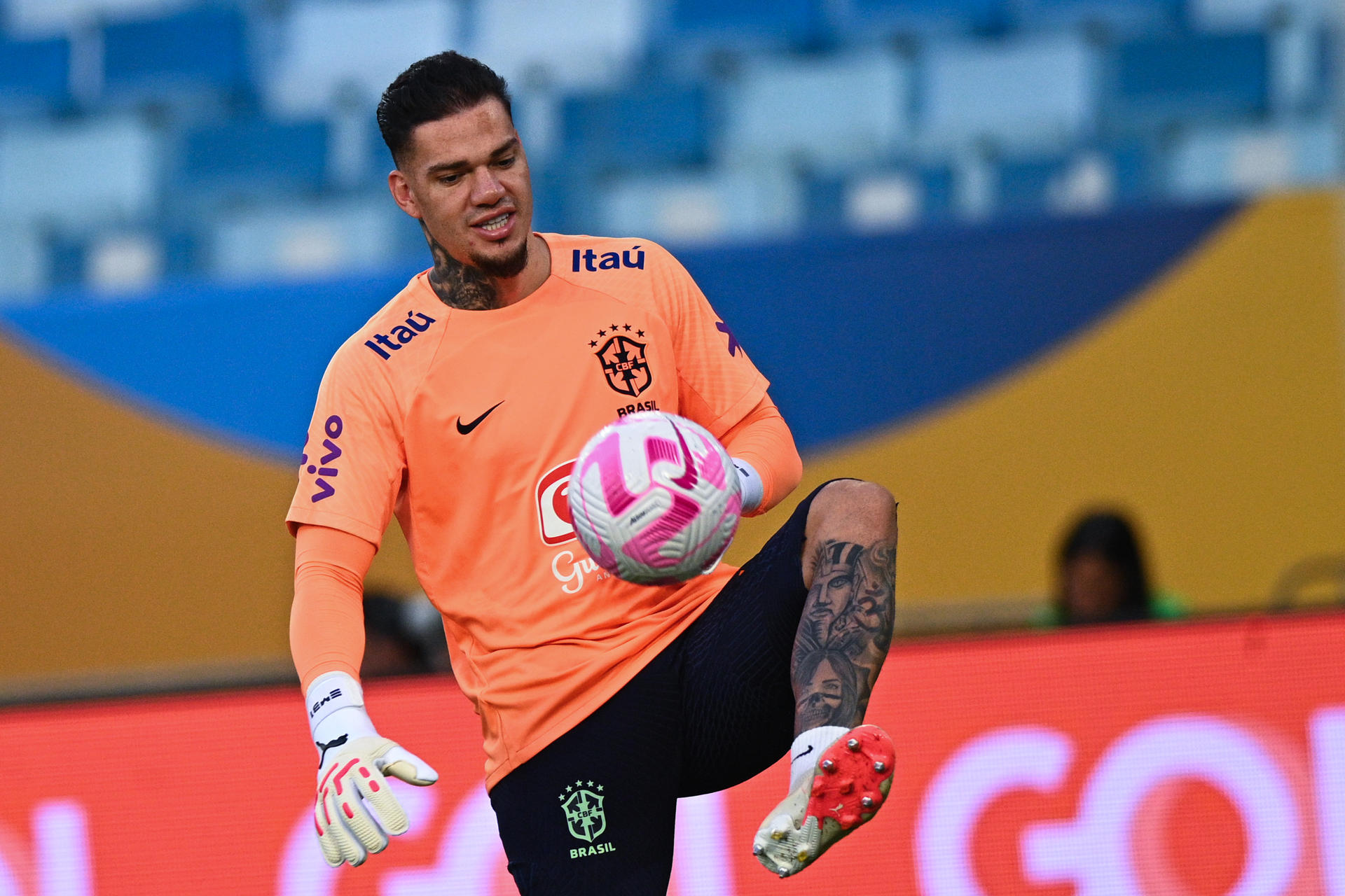 alt El portero Ederson se pierde la Copa América y en su lugar es convocado Rafael