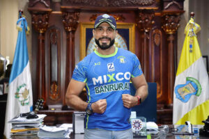 alt Un club municipal llega a la final del fútbol en Guatemala, gracias al millonario presupuesto del alcalde