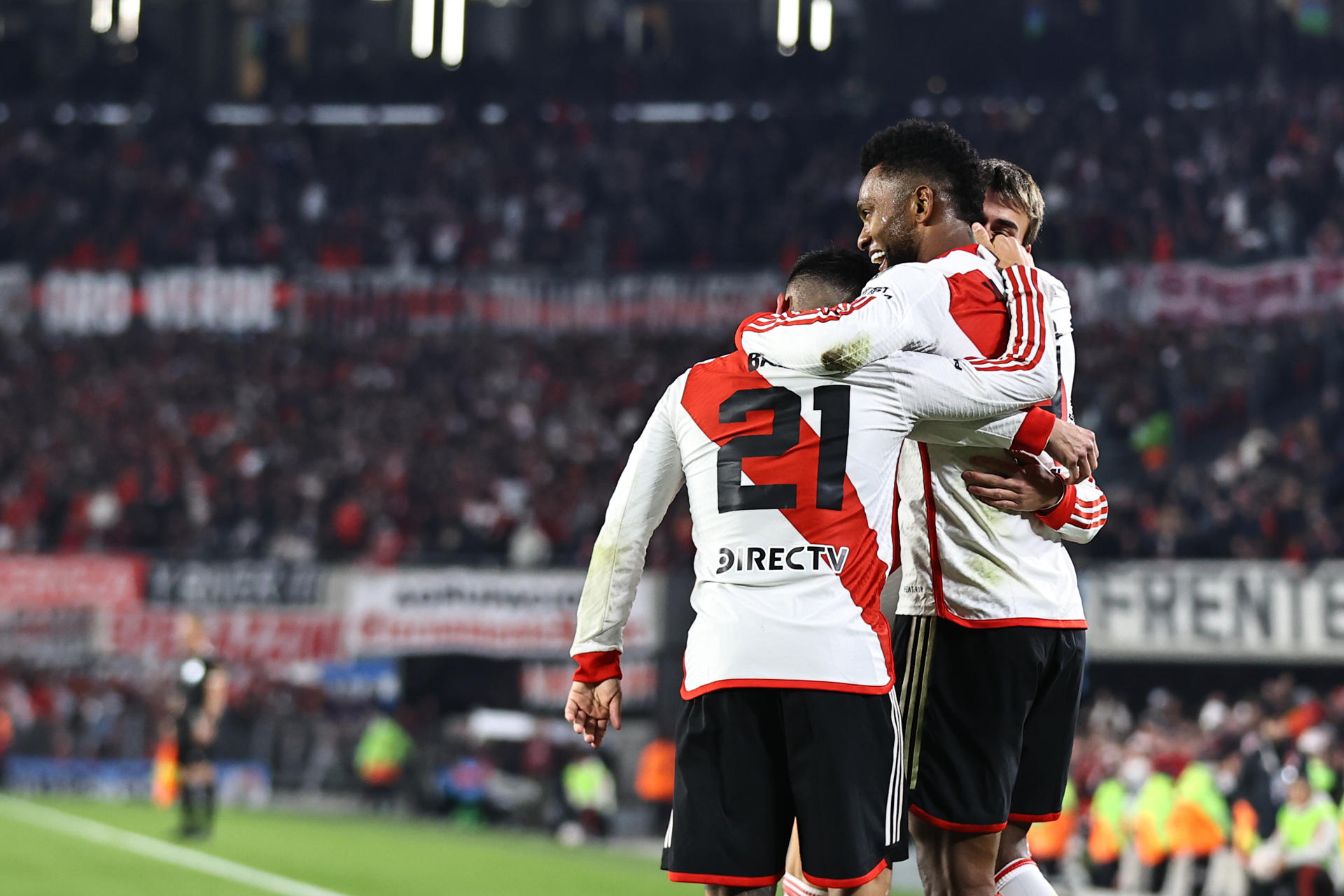 alt 2-0. River se clasifica a los octavos de final de la Libertadores, con un doblete de Borja a Libertad