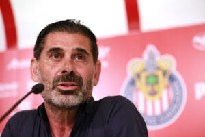 alt El español Fernando Hierro deja la dirección deportiva del Guadalajara