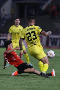 alt 0-1. Peñarol gana, se acerca a la clasificación y hunde al Caracas en la Libertadores