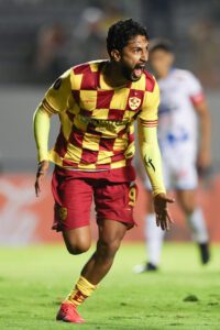 alt El Aucas se jugará el liderato en Ecuador ante Barcelona, obligado a ganar para alcanzarle