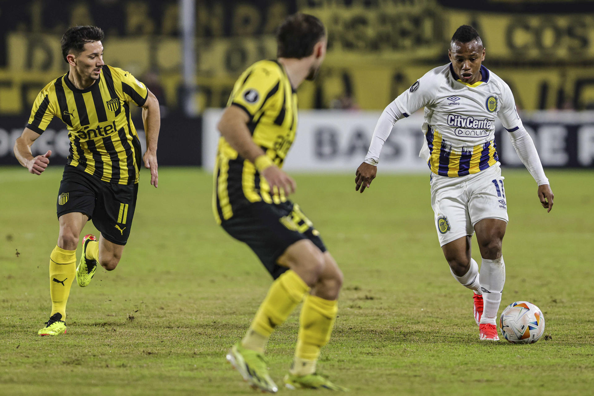 alt 2-1. Leonardo Fernández lleva a Peñarol a los octavos de final de la Copa Libertadores