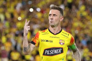 alt Goles argentinos devuelven a Barcelona la posibilidad de ganar la primera fase del fútbol en Ecuador