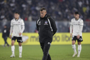 alt Coquimbo Unido lidera y Colo Colo despide al argentino Almirón