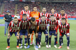alt El Guadalajara del argentino Gago, con la obligación de vencer al América en el Azteca