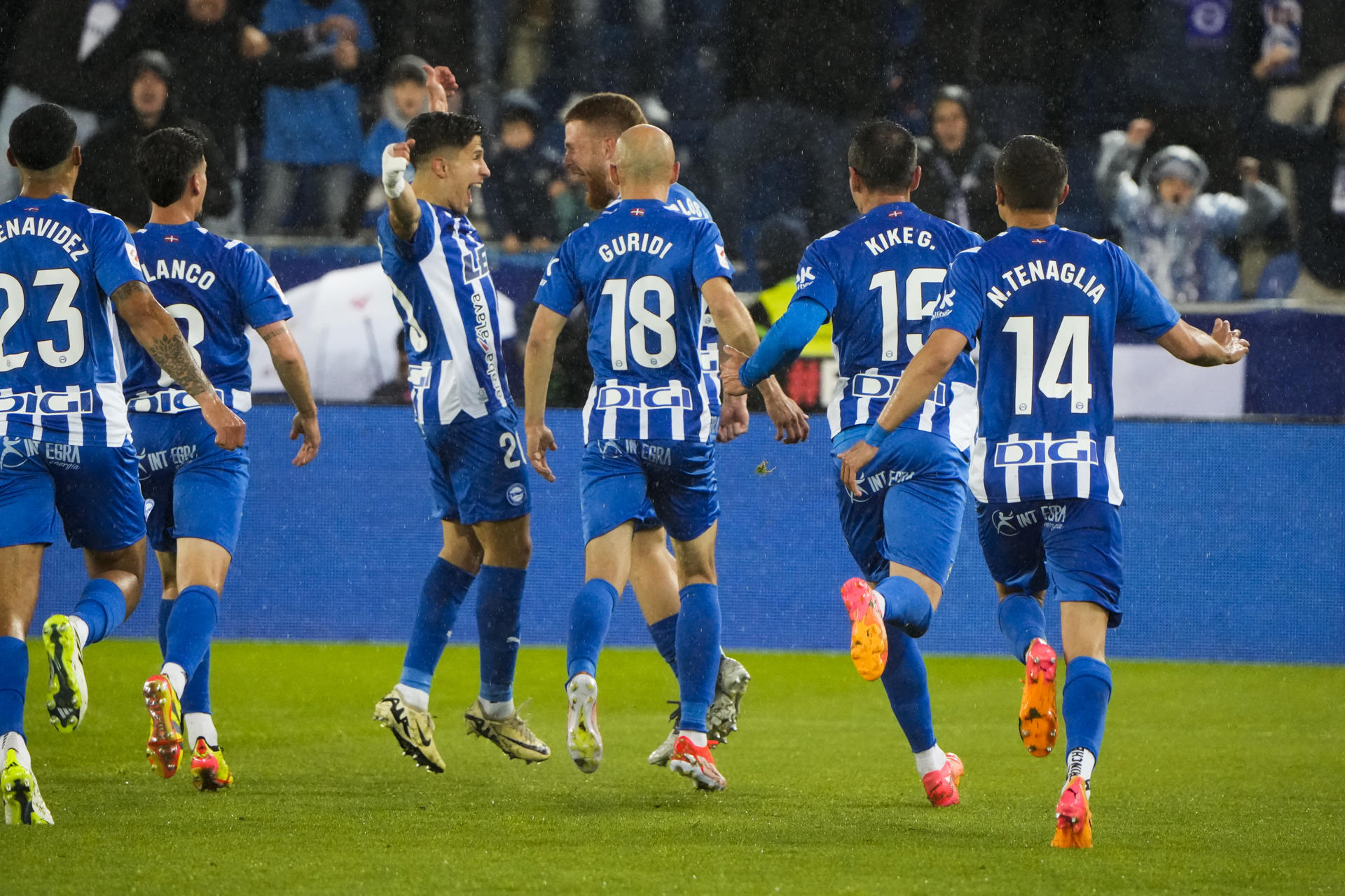 rss-efea94ac0903f34ce5d6c27d9c66a2b53bd9129ffc1w 1-0. El Alavés oposita a la décima plaza con un gol del español Carlos Vicente