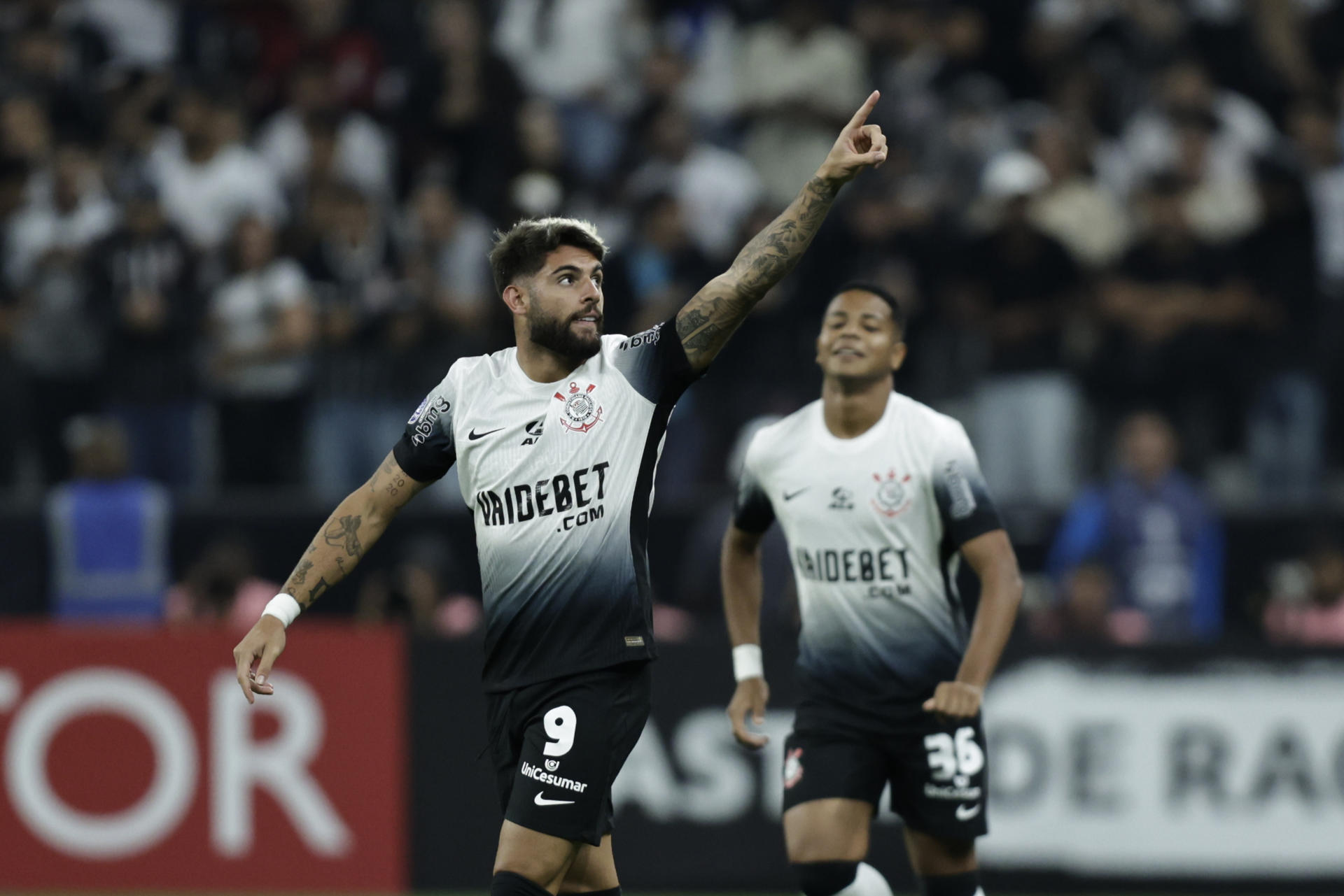 alt 4-0. Corinthians apea a Argentinos Juniors y se jugará el pase a octavos ante Racing
