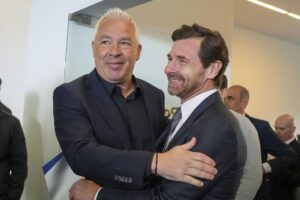 alt Villas-Boas toma posesión como presidente del Oporto