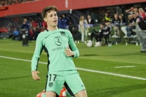 algt 0-1. Riquelme afianza al Atlético de Madrid en la "zona Champions"