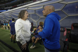 alt Las Águilas de Villacampa se adelantan en las semifinales del Clausura mexicano