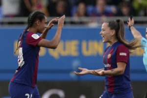 ALT 8-0. El Barça golea y acaricia el título