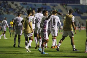 alt Saprissa gana, sube al liderato y desbanca a Herediano en el Clausura de fútbol en Costa Rica