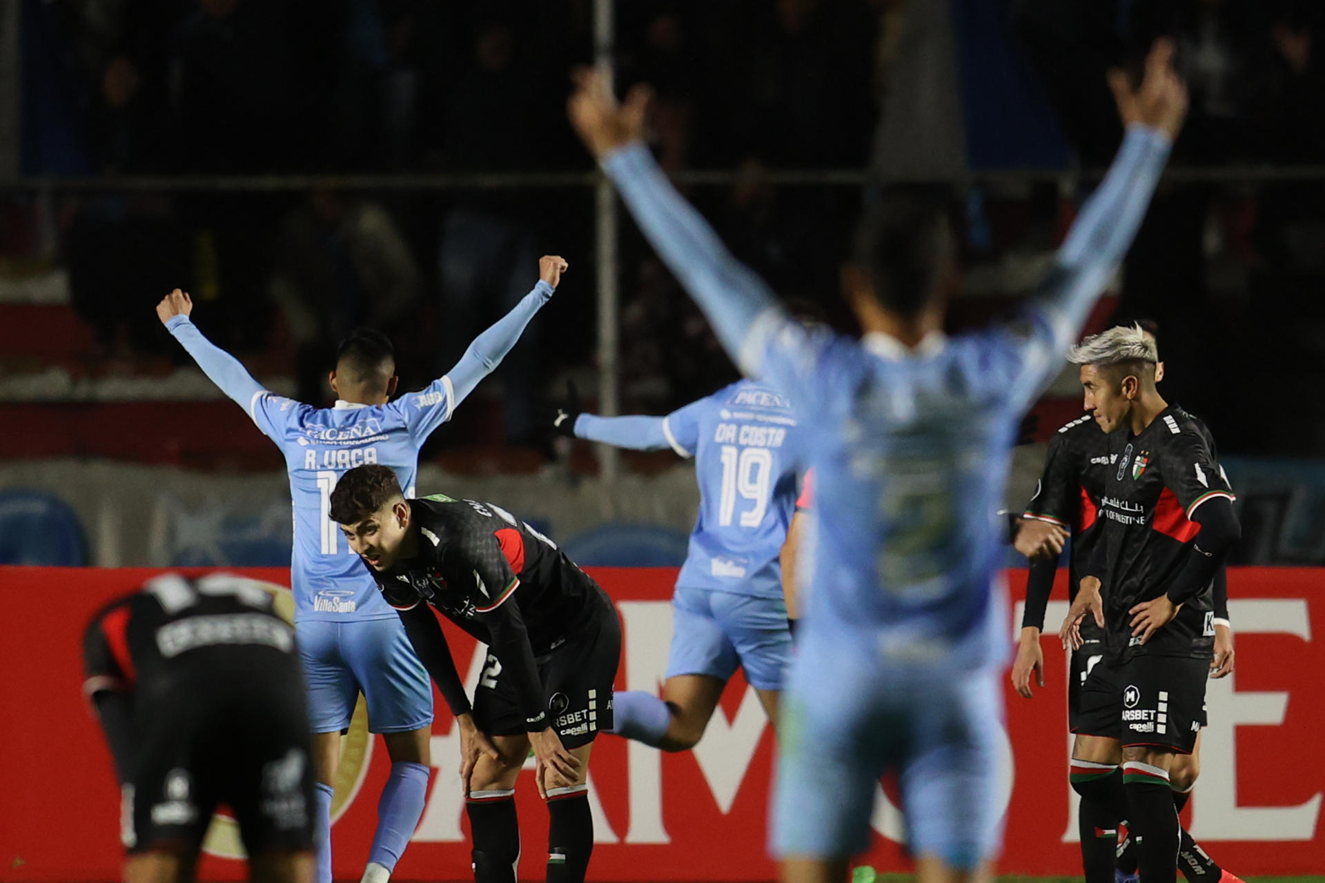 alt 3-1. Bolívar pasa a octavos como líder del grupo E y envía a Palestino a la Sudamericana