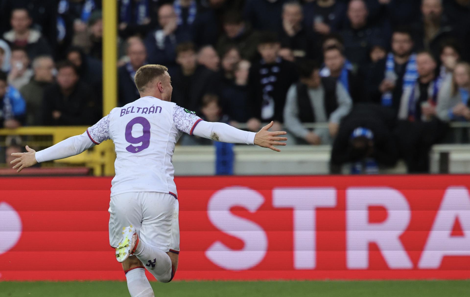 alt Lucas Beltrán mantiene a la 'Fiore' a flote ante el Cagliari