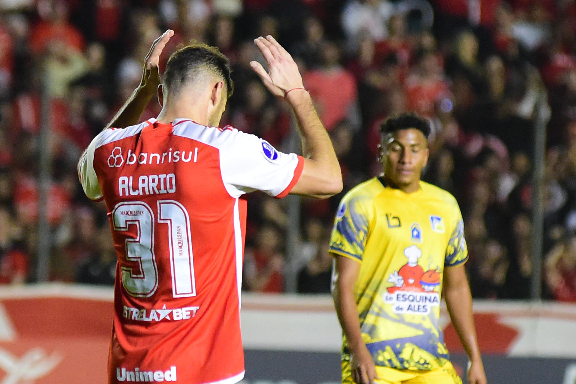 alt 1-0. Argentino Alario condena a Delfín y mete a Internacional en el 'playoff' de la Sudamericana