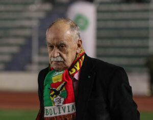 Fotografía de archivo del exseleccionador de Bolivia, el entrenador español Xabier Azkargorta. EFE/Martín Alipaz