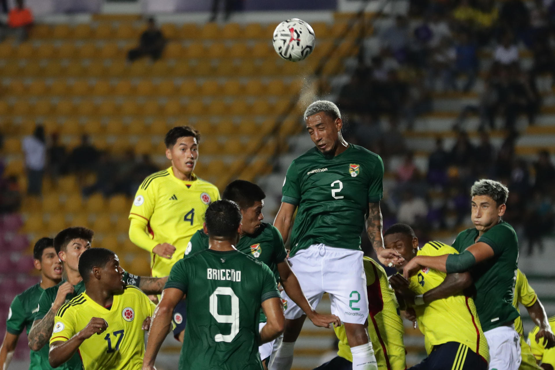 alt El defensor boliviano Jairo Quinteros se perderá la Copa América por una lesión