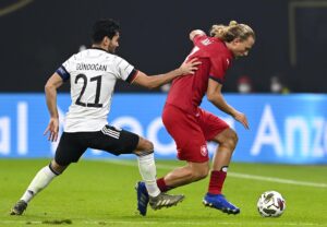 altGündogan: "Estoy orgulloso de ser el primer capitán con antecedentes migratorios"