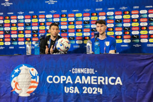 alt Diego Reyes, ayudante técnico de Uruguay: "Hay cero contacto posible" con Bielsa