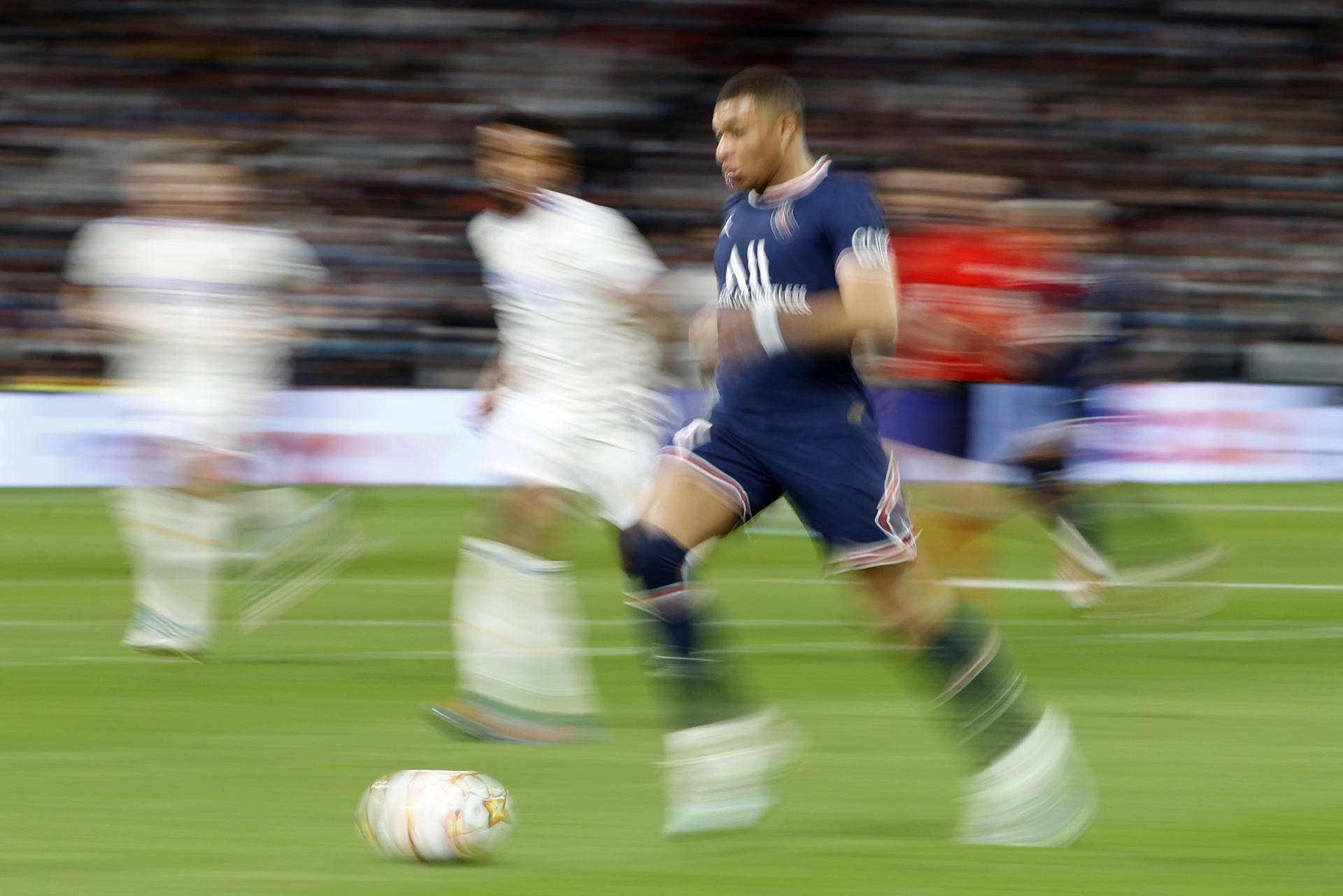 La plantilla del Real Madrid le da la bienvenida a Mbappé