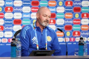 alt Clarke: "Mis jugadores están en plena forma, vuelan y están listos"