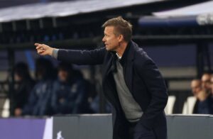 alt El seleccionador de Canadá refuerza a Davies y Argentina ultima detalles sin testigos