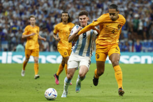 alt Van Dijk: "Hemos hablado, con palabras duras, son necesarias"