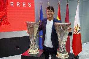 alt Óliver Torres se compromete por tres temporadas con Rayados de Monterrey