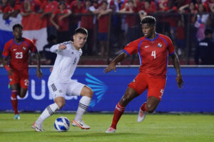 alt Manfred Ugalde, el as bajo la manga de Gustavo Alfaro