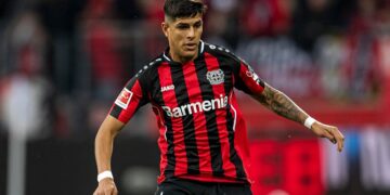 alt Ecuatoriano único latino titular en clásico Bayer-Leverkusen