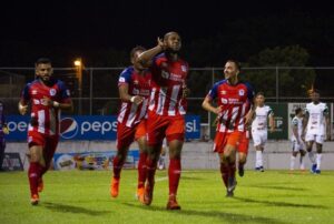 alt Cuatro equipos lideran el torneo Apertura del fútbol en Honduras tras primera jornada