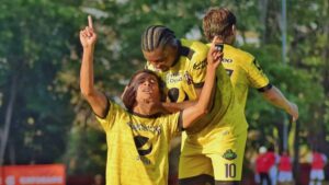 alt Técnico mexicano y delantero argentino, se estrenan con derrotas en El Salvador