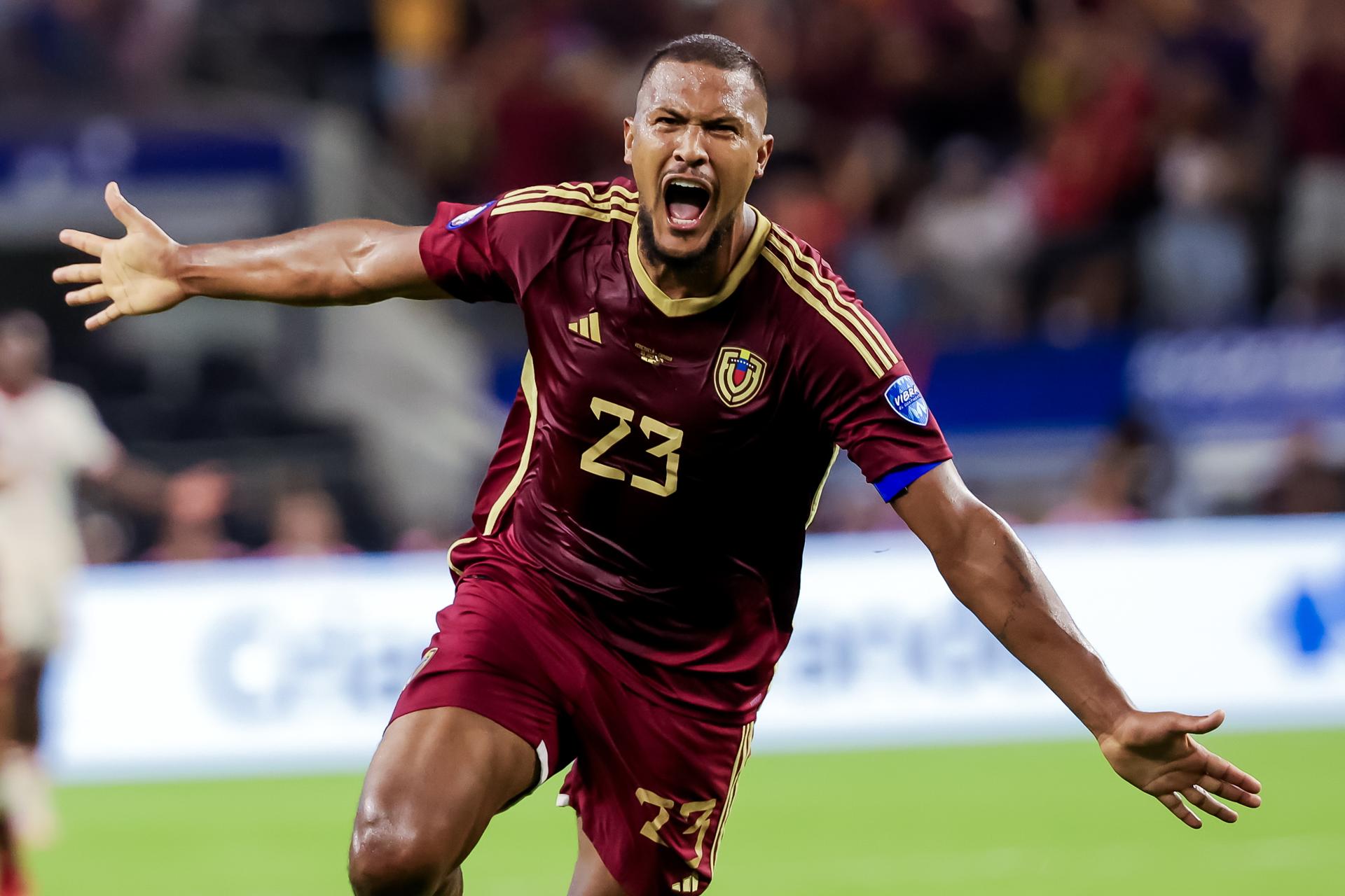 José Salomón Rondón de Venezuela reacciona luego de hacer el gol contra Canadá en la Copa América 2024. EFE/EPA/KEVIN JAIRAJ 