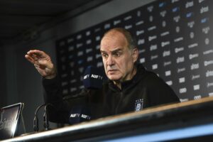 alt Bielsa dice que tiene la misma fuerza de siempre para dirigir a Uruguay en el Mundial