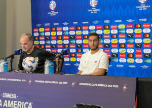 alt Bielsa, furioso contra los servicios de seguridad y la Conmebol tras trifulca de Charlotte