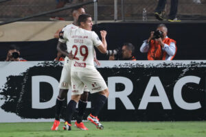 ALT La U golea y Paolo Guerrero causa polémica en el inicio del Torneo Clausura de Perú