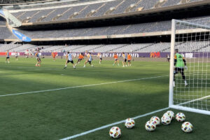 alt Endrick, de 9 en el entreno del Madrid en el Soldier Field