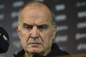ALT Bielsa: "Si dejamos 40 metros a Luis Díaz le gusta, y si nos encerramos, también le gusta"