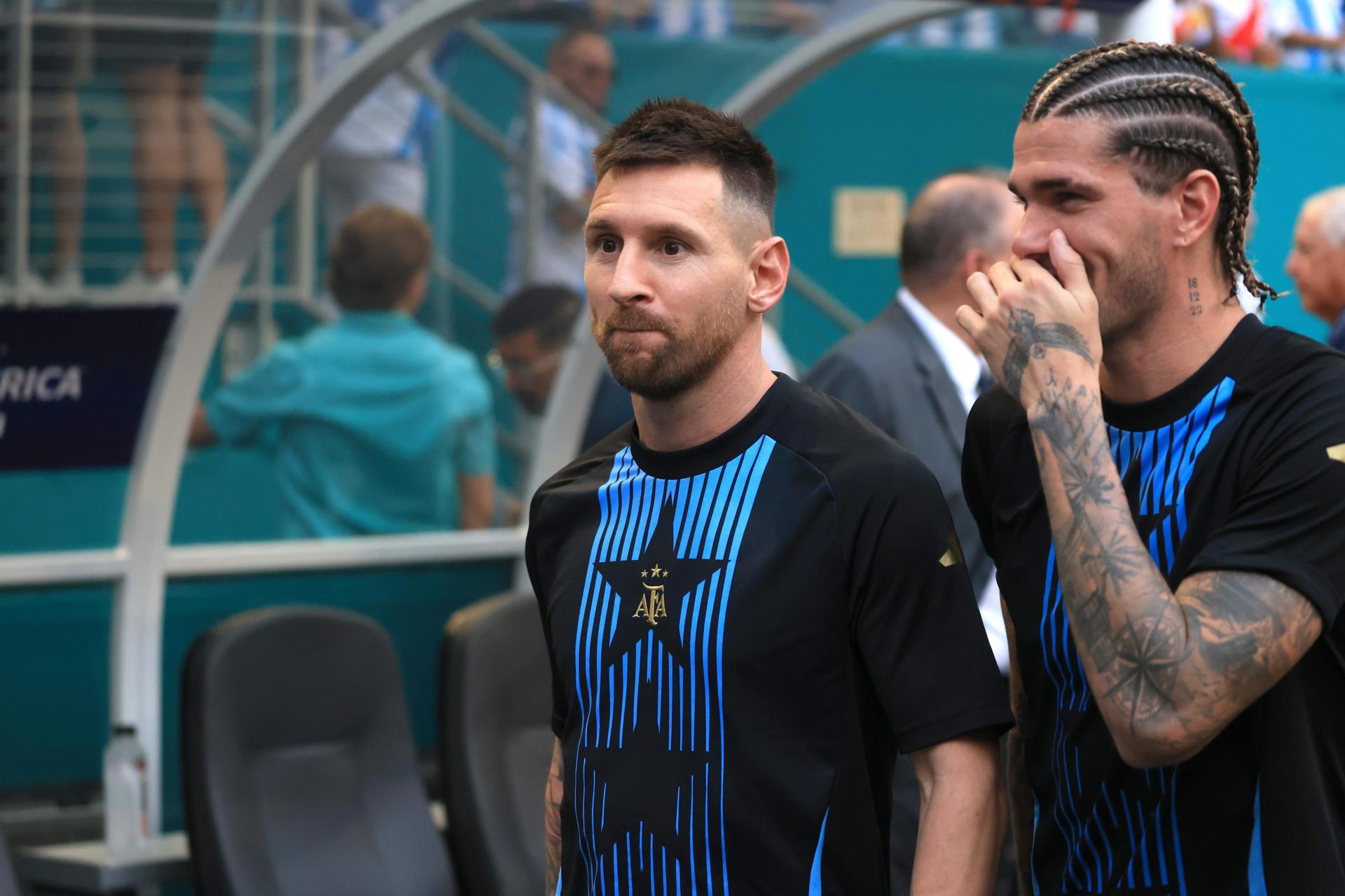 alt Messi hizo parte del entrenamiento con el grupo antes de partir hacia Houston