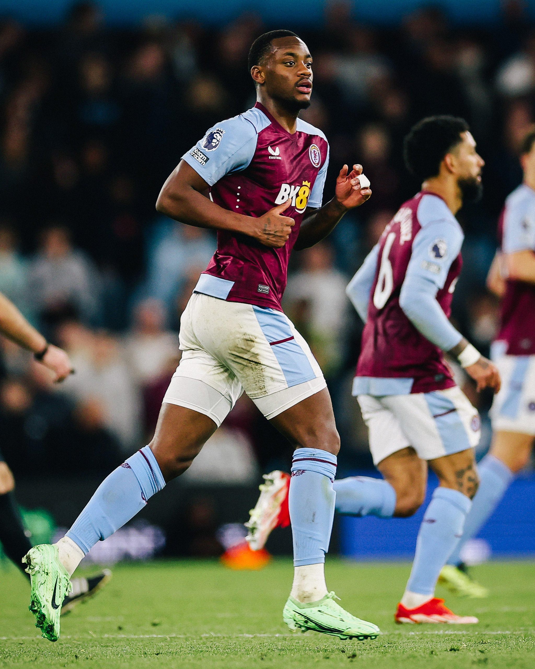 alt Buendía y Durán clasifican al Aston Villa con su primer gol en año y medio